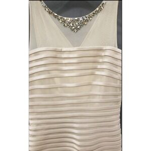 Julia Jordan Illusion Neck Rhinestone Cocktail Dress Nude‎ Size 6